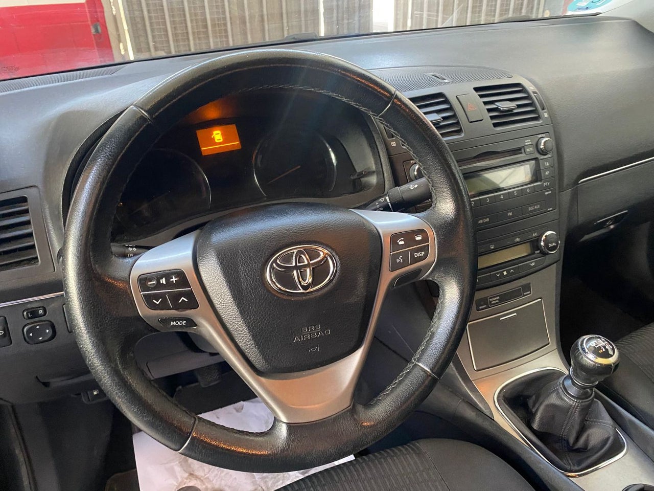 TOYOTA Avensis