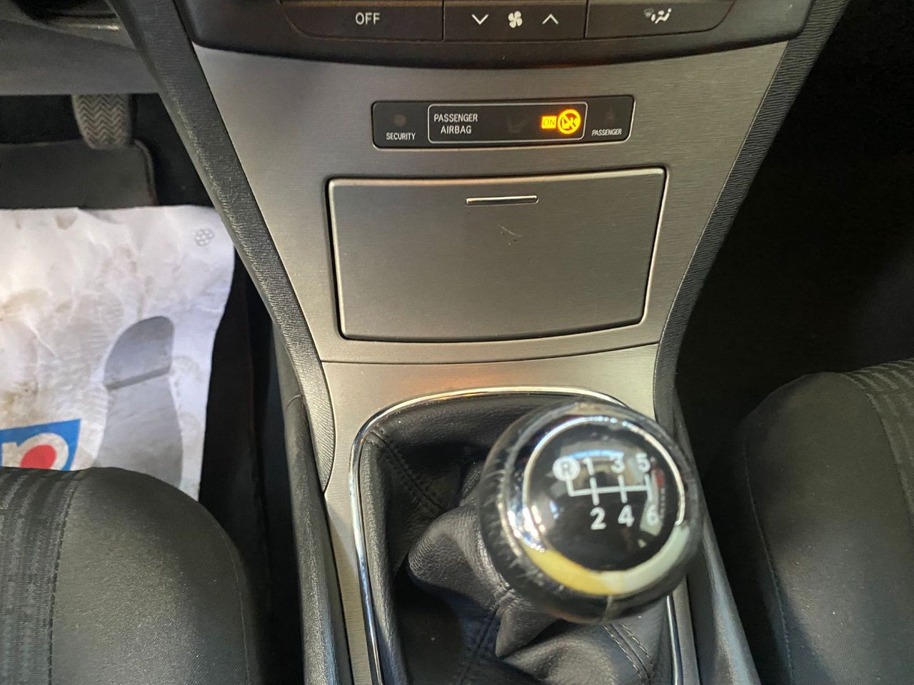 TOYOTA Avensis