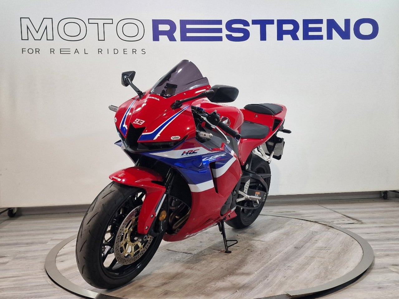 Ver moto HONDA CBR 600 RRVersión 2024