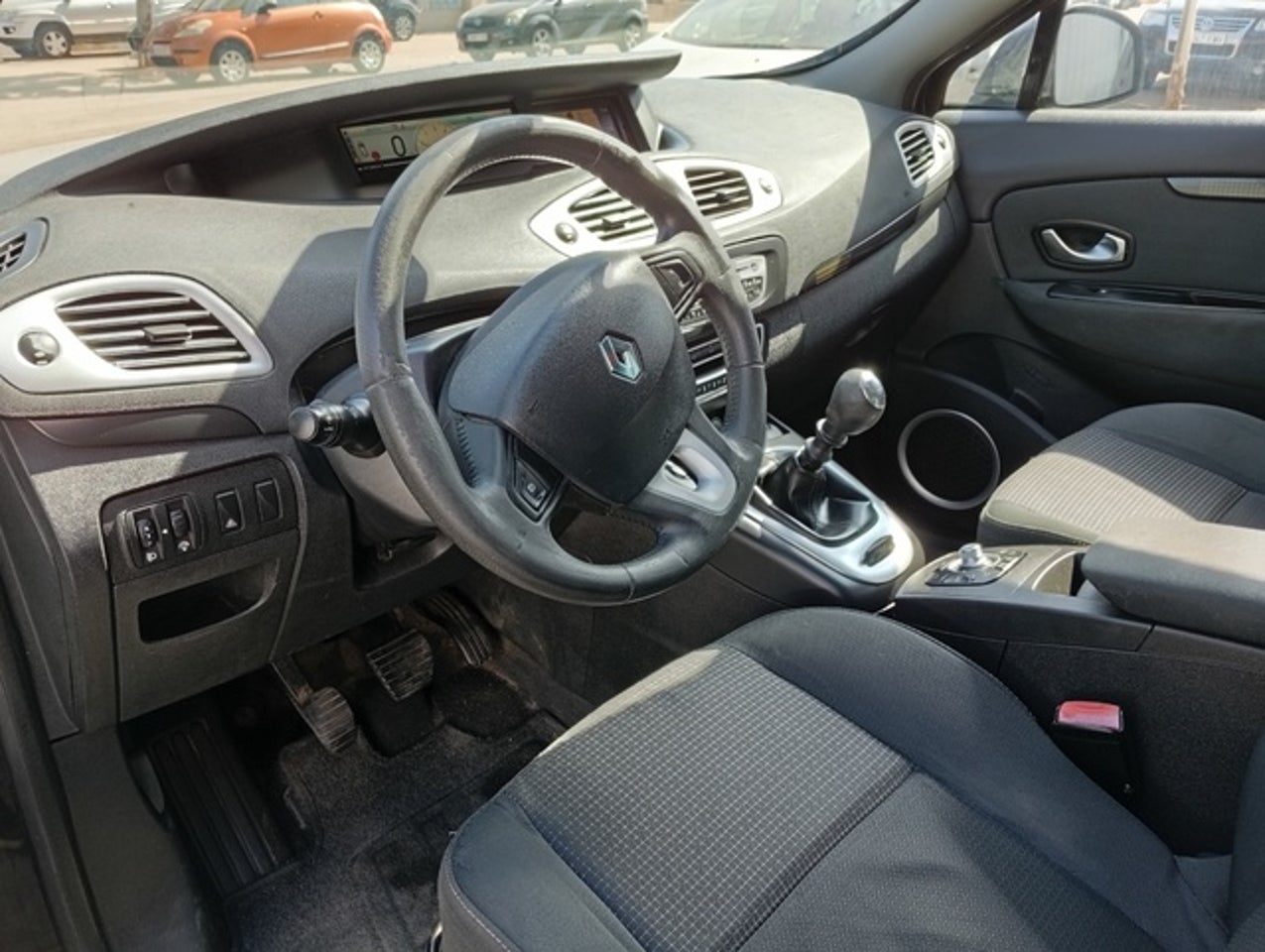 RENAULT Scenic