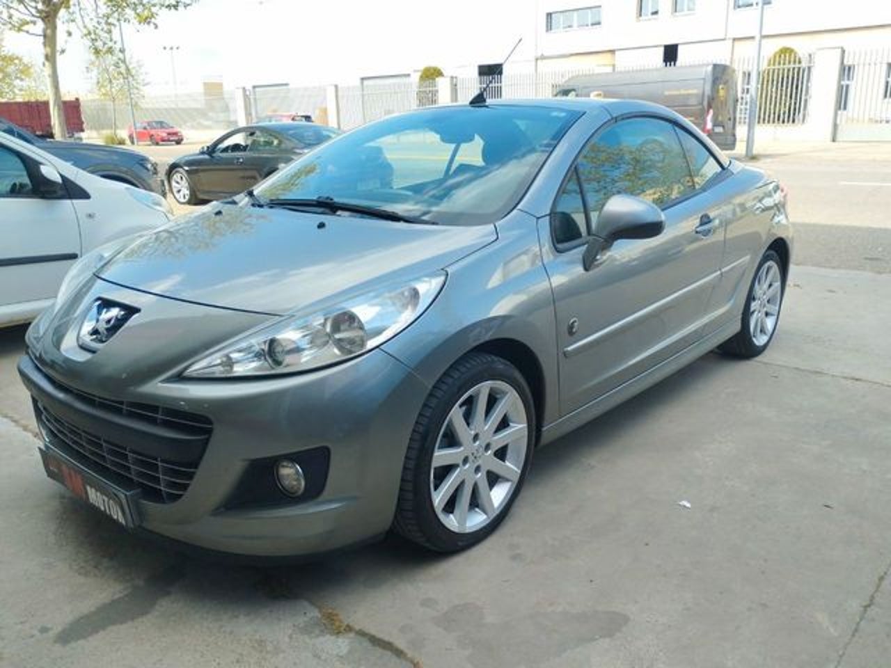 PEUGEOT 207