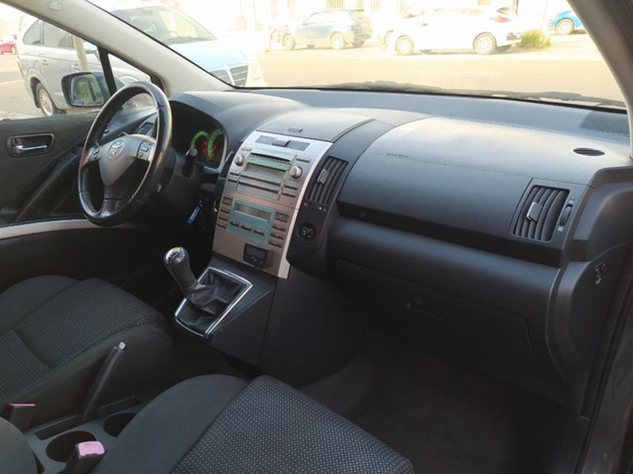 TOYOTA Corolla Verso