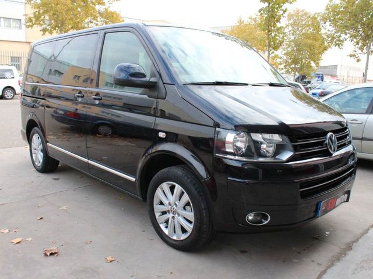 VOLKSWAGEN Multivan