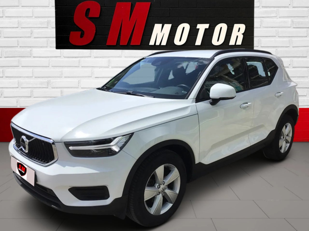 VOLVO XC40