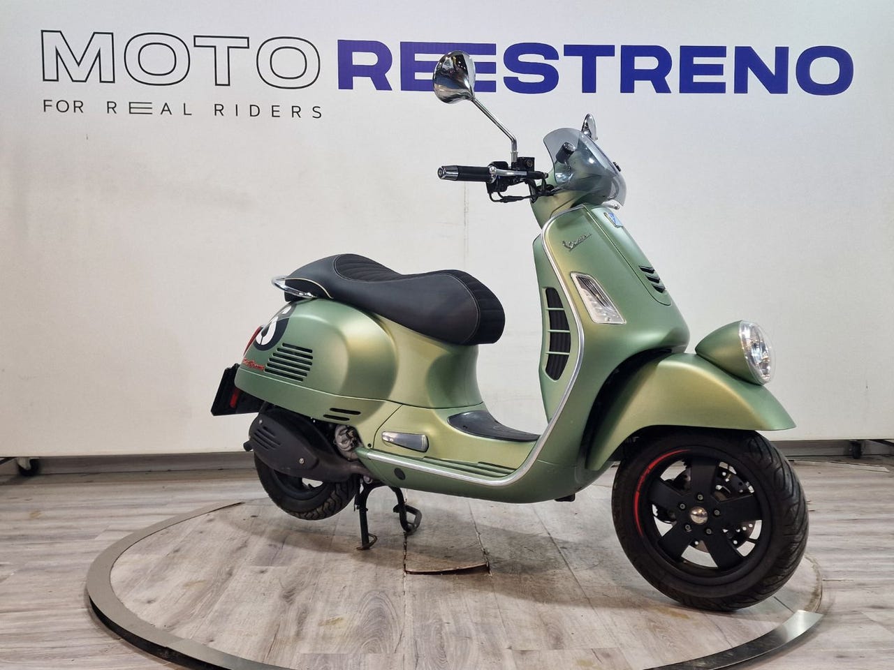 Ver moto VESPA SEI GIORNI 300Versión 2018
