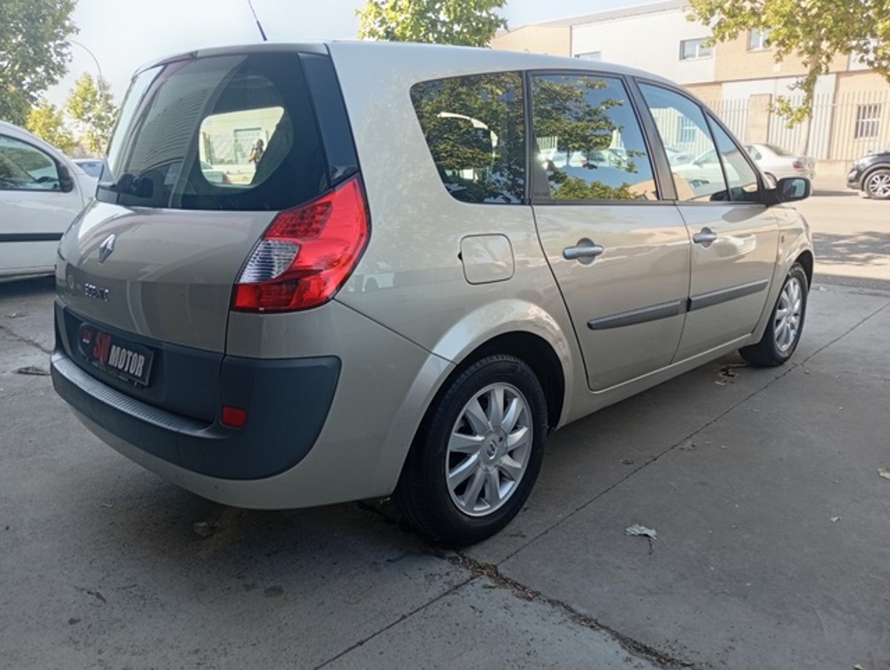 RENAULT Grand Scenic