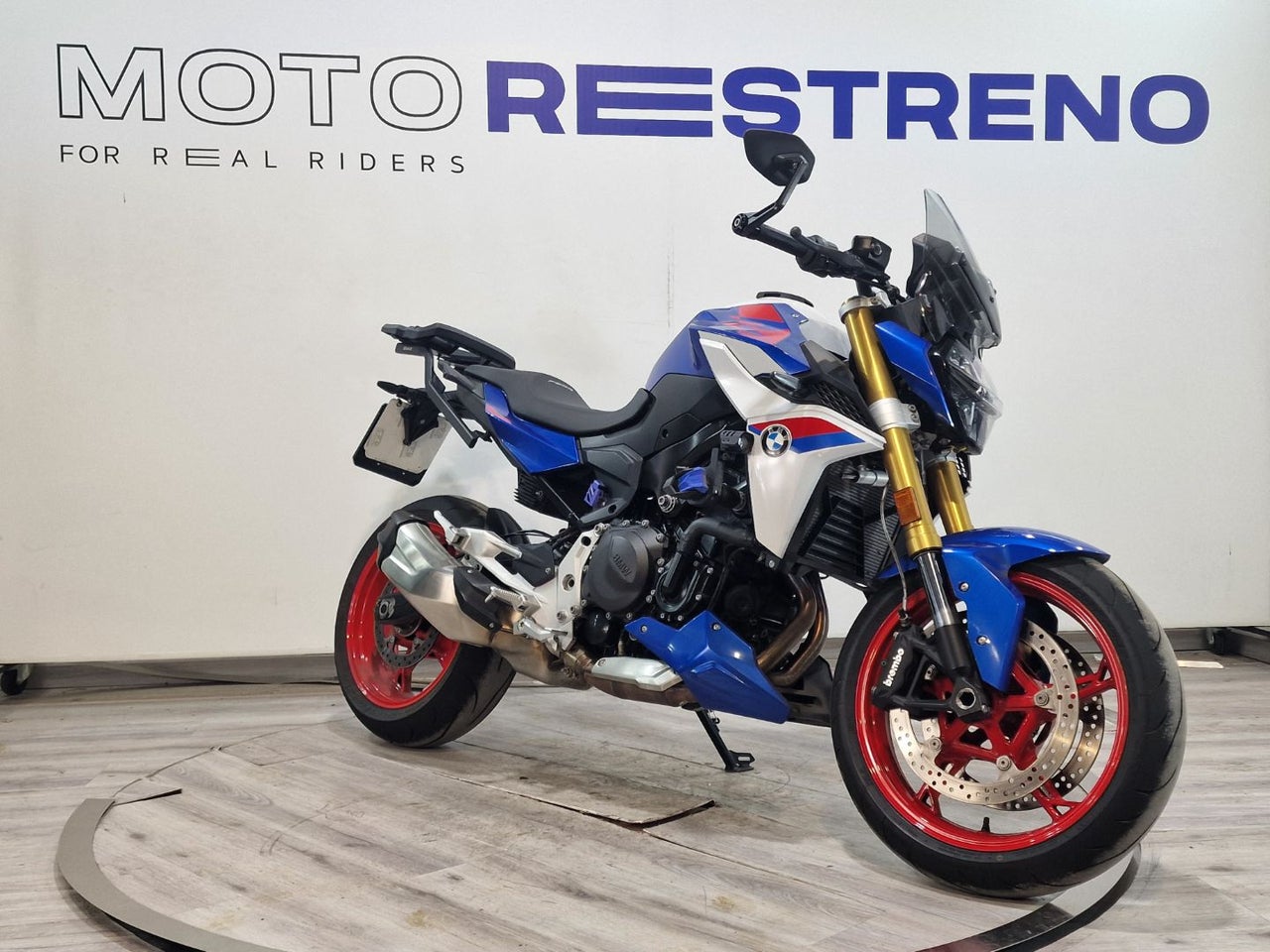 Ver moto BMW F 900 RVersión 2020