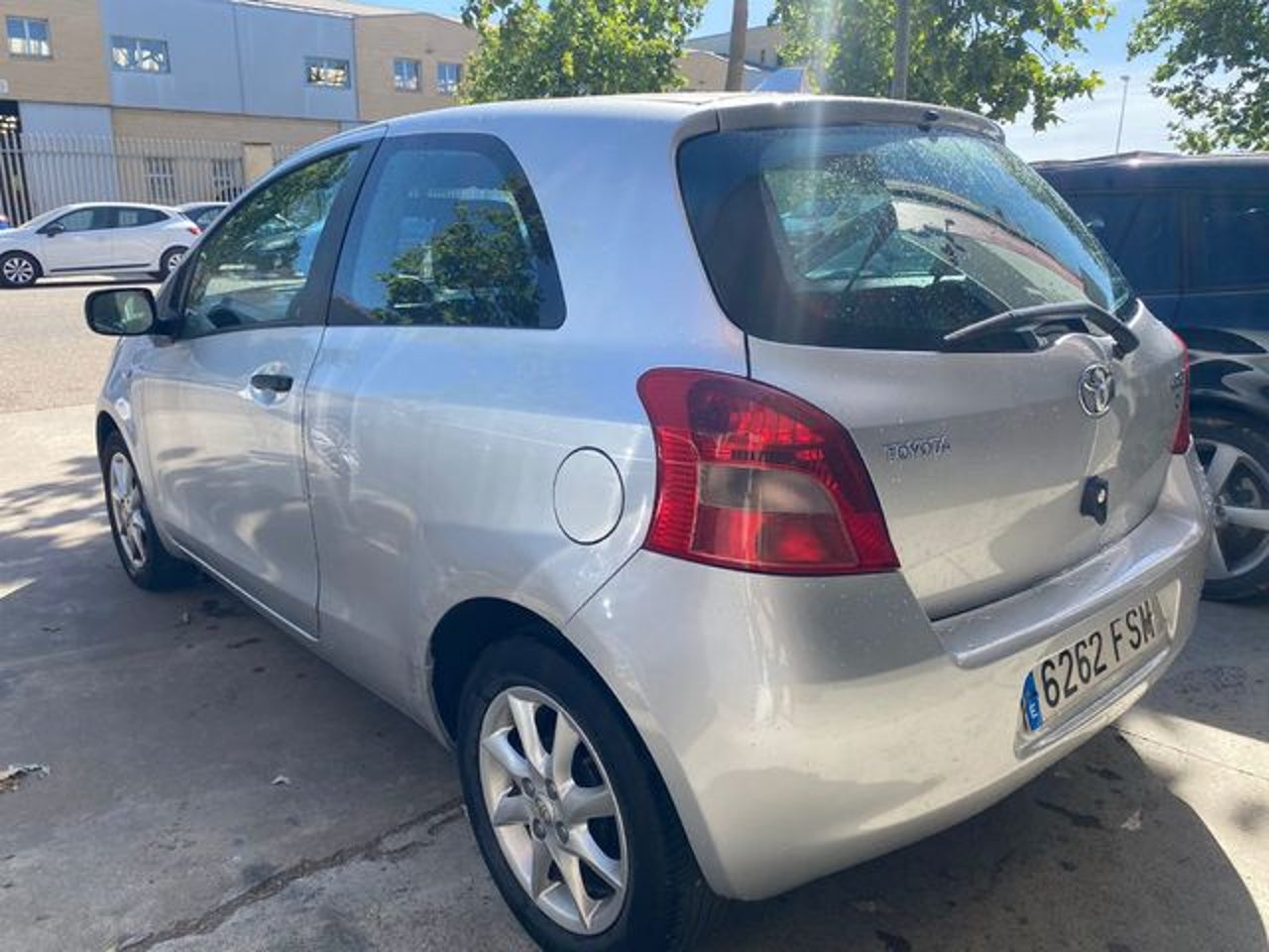 TOYOTA Yaris