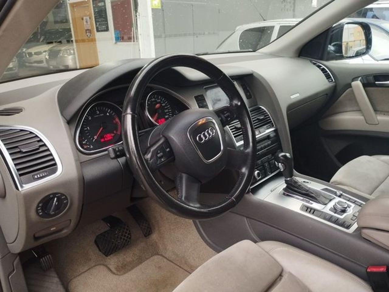 AUDI Q7