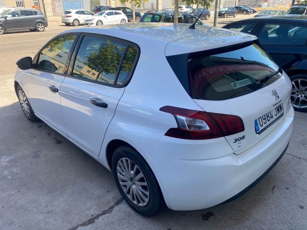 PEUGEOT 308