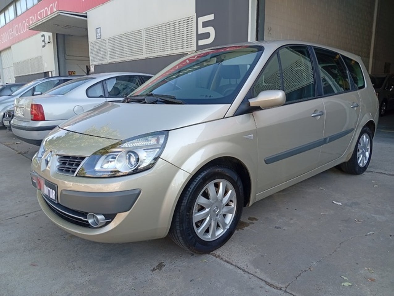 RENAULT Grand Scenic