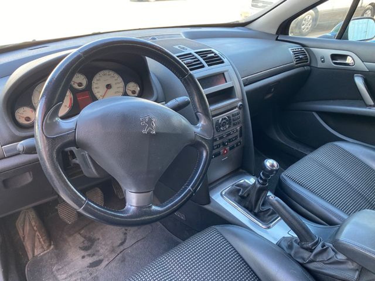 PEUGEOT 407