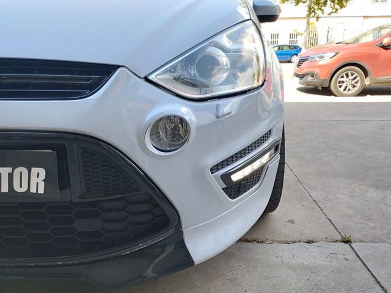 FORD SMAX