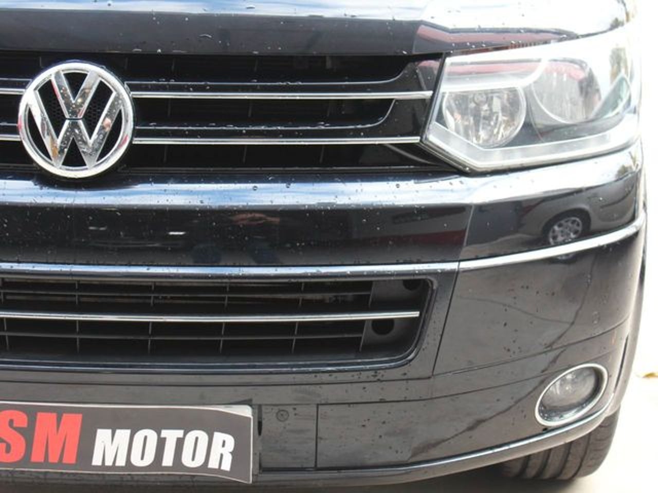 VOLKSWAGEN Multivan