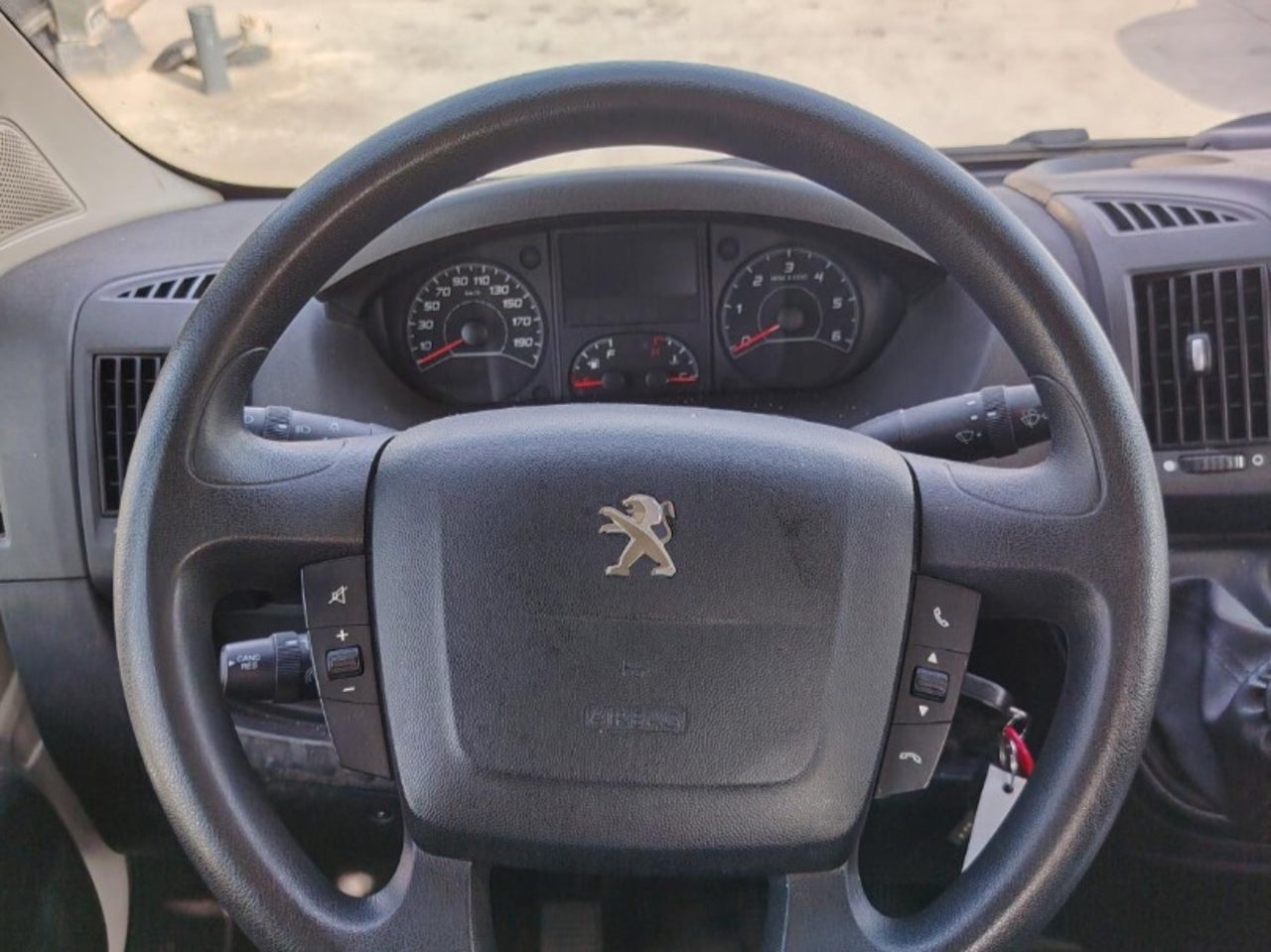 PEUGEOT Boxer