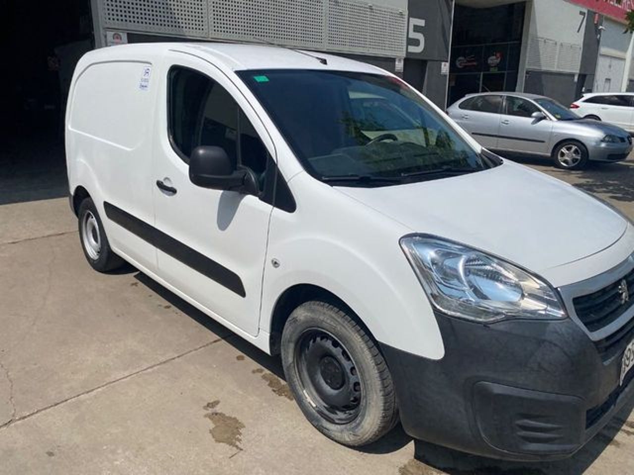 PEUGEOT Partner