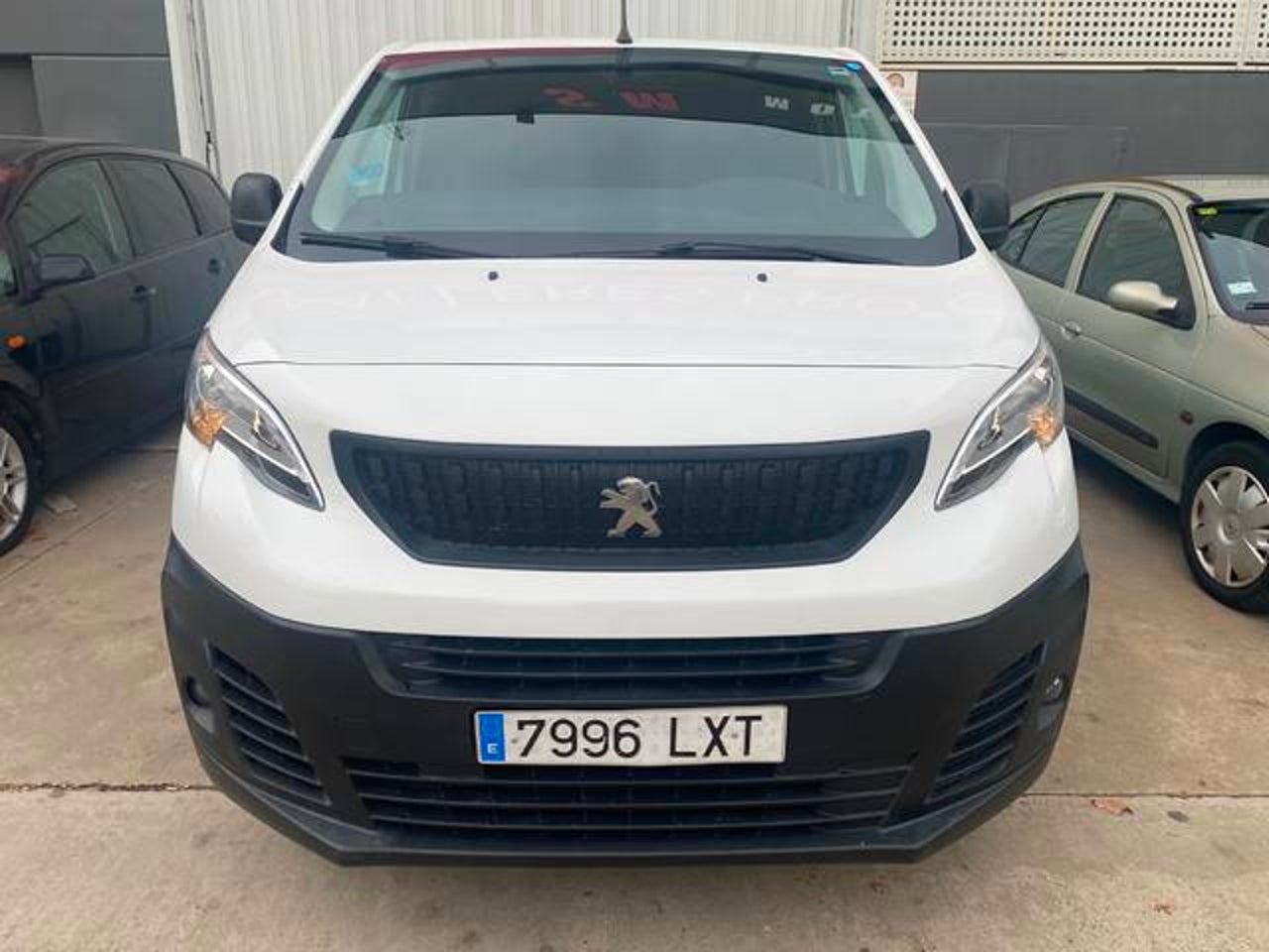 PEUGEOT Expert