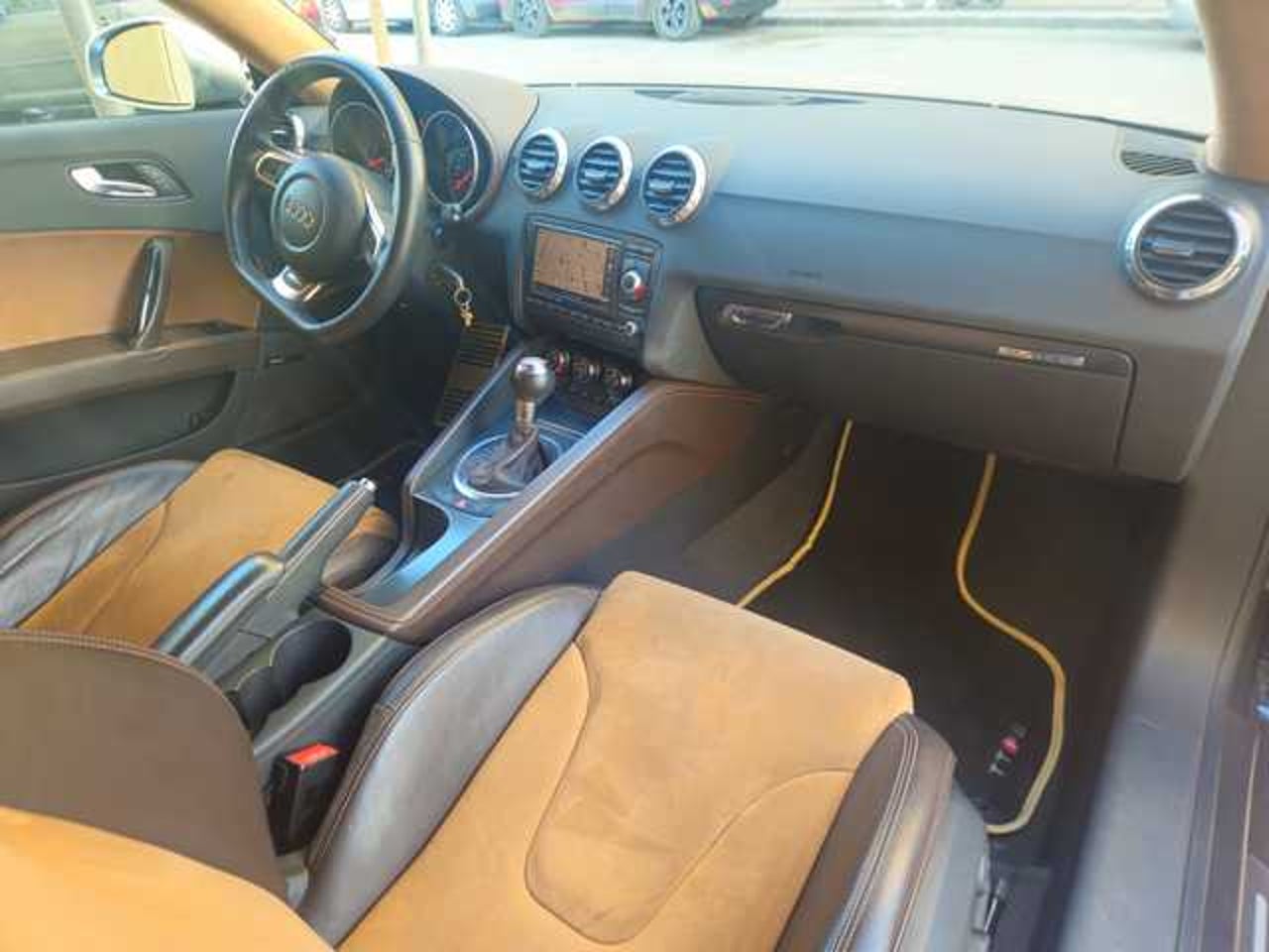 AUDI TT