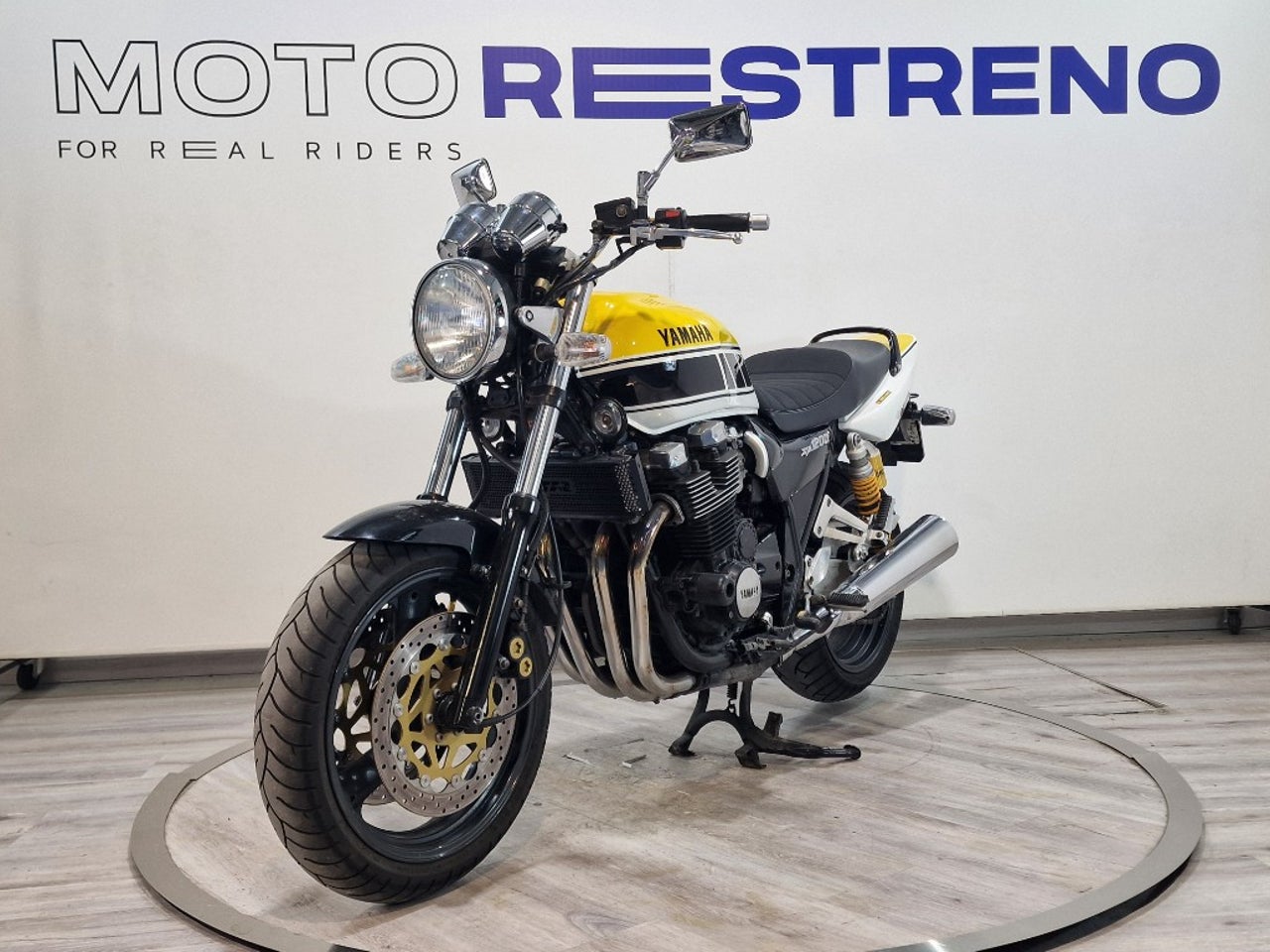 Ver moto YAMAHA XJR 1200