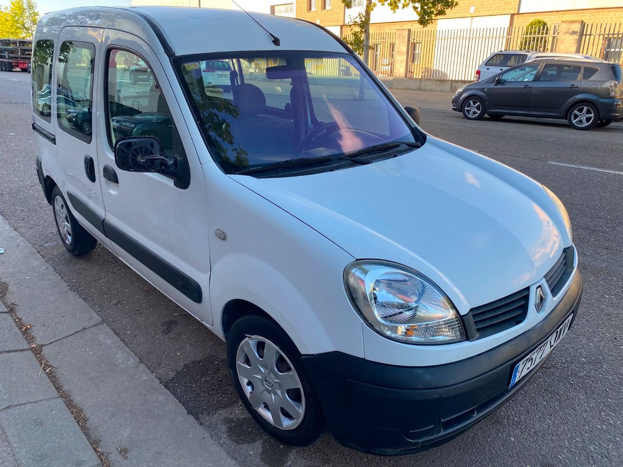 RENAULT Kangoo