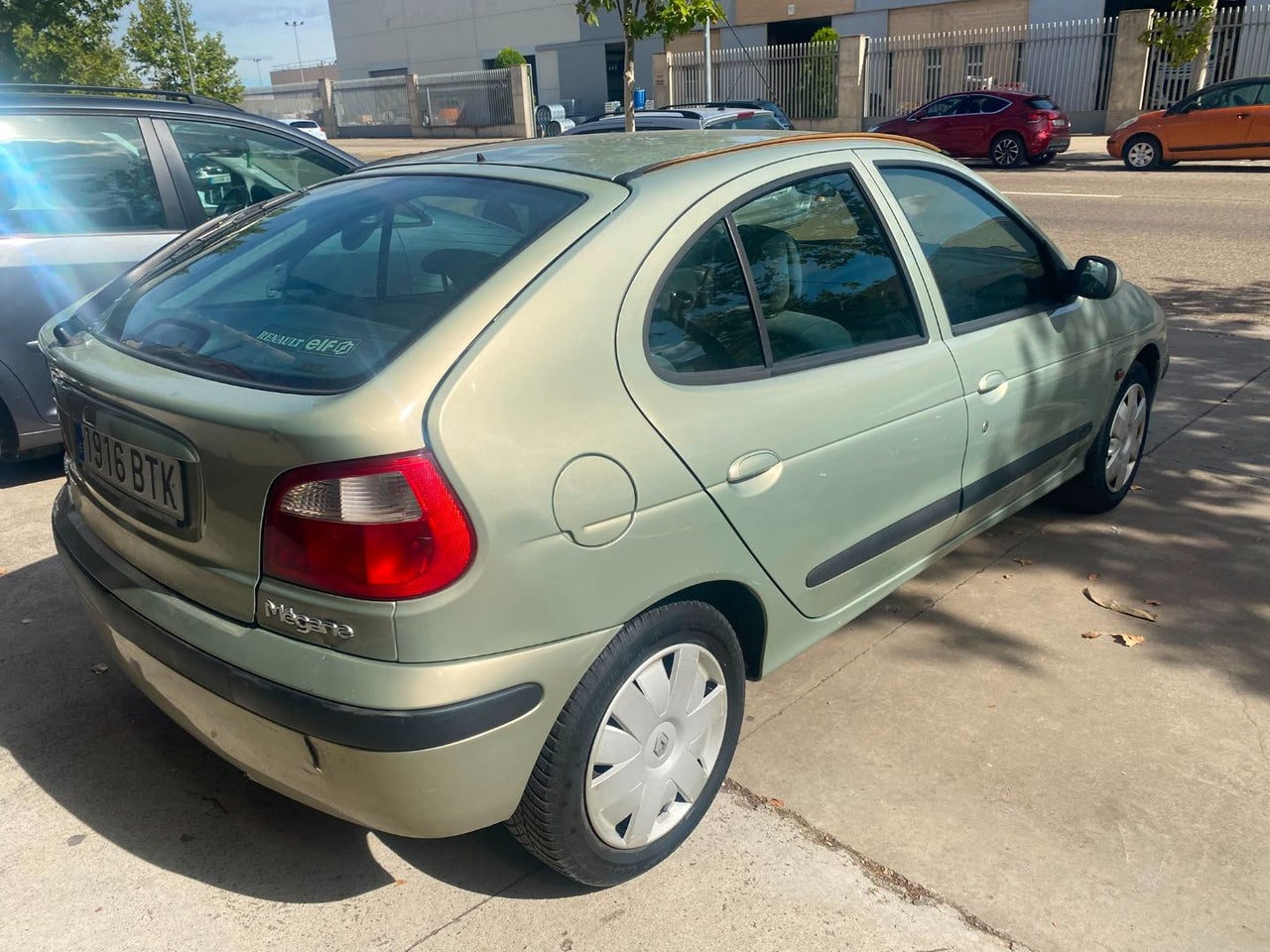 RENAULT Megane