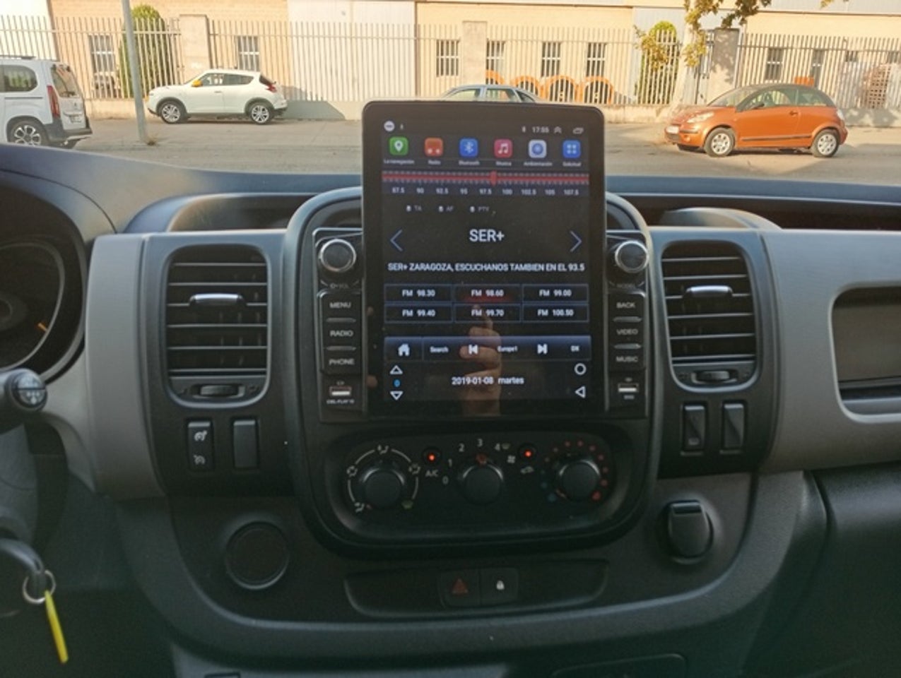 RENAULT Trafic