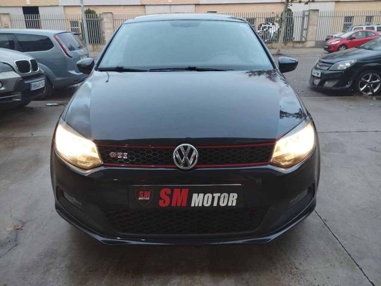 VOLKSWAGEN Polo