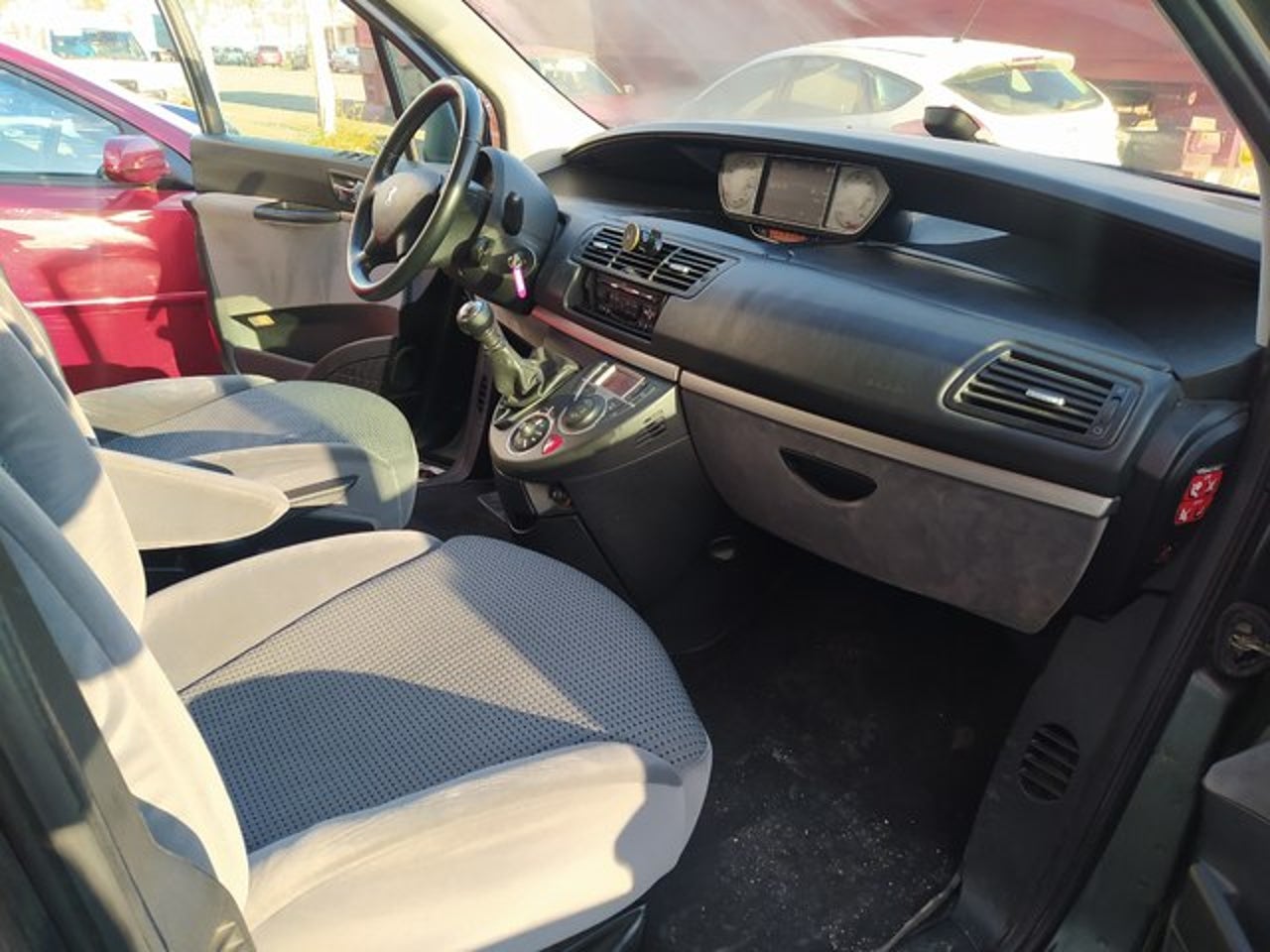 PEUGEOT 807