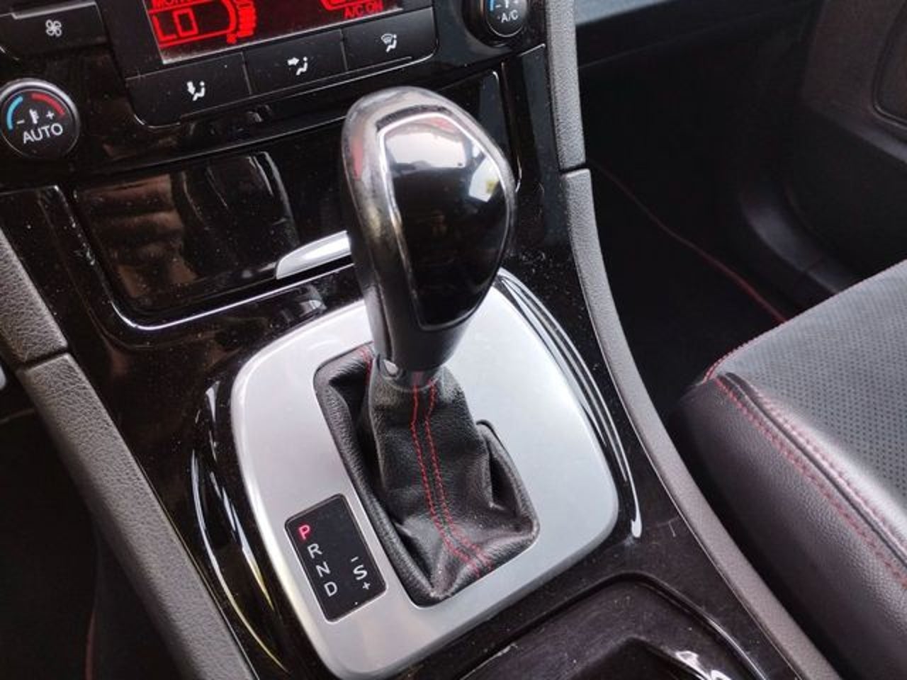 FORD SMAX