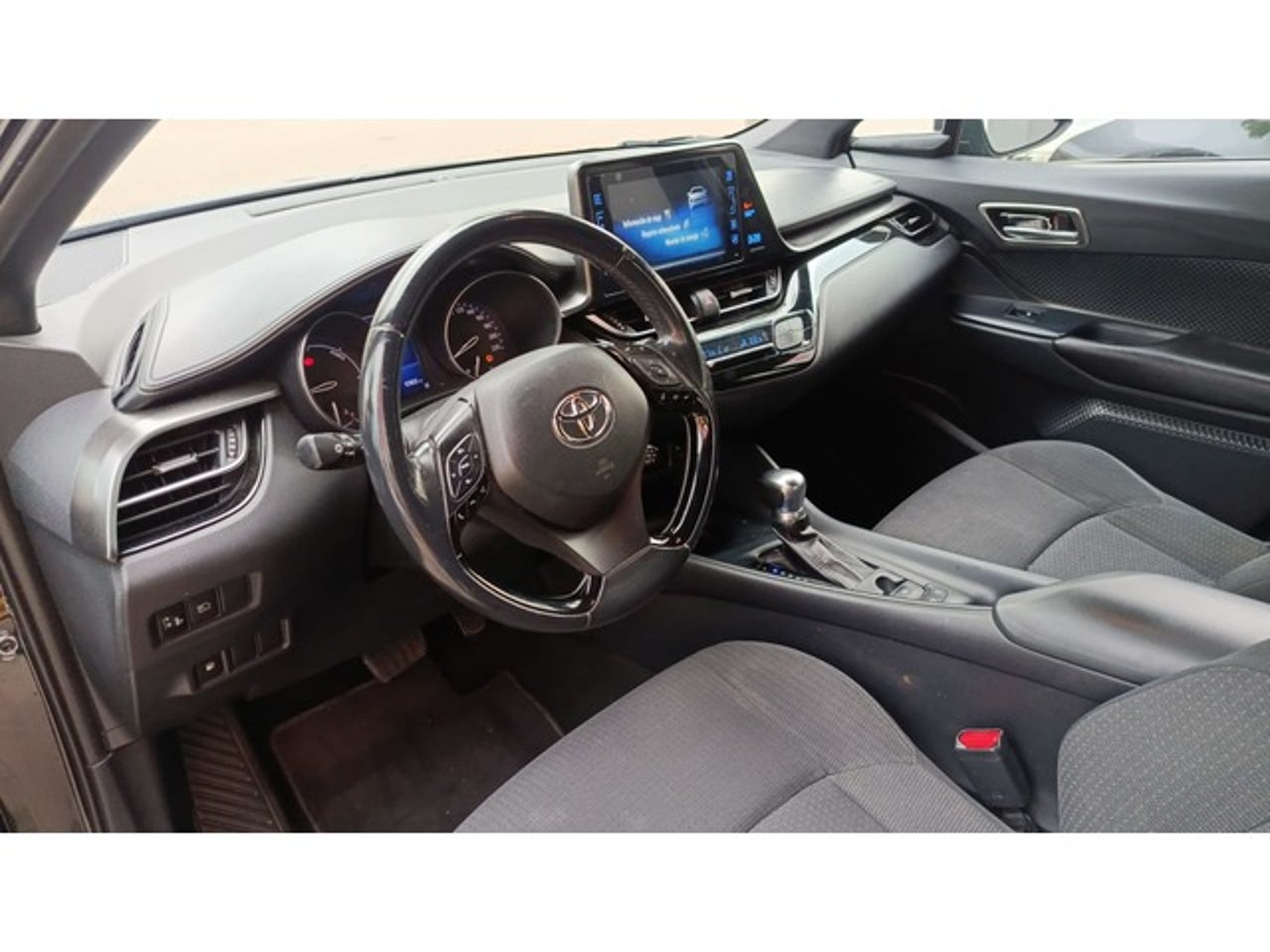 TOYOTA CHR