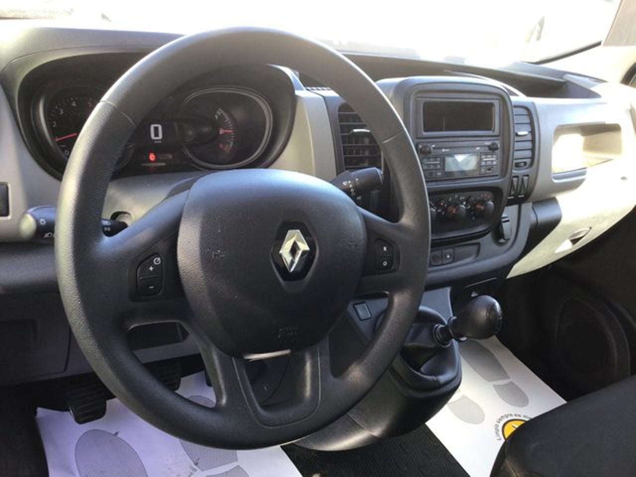 RENAULT Trafic