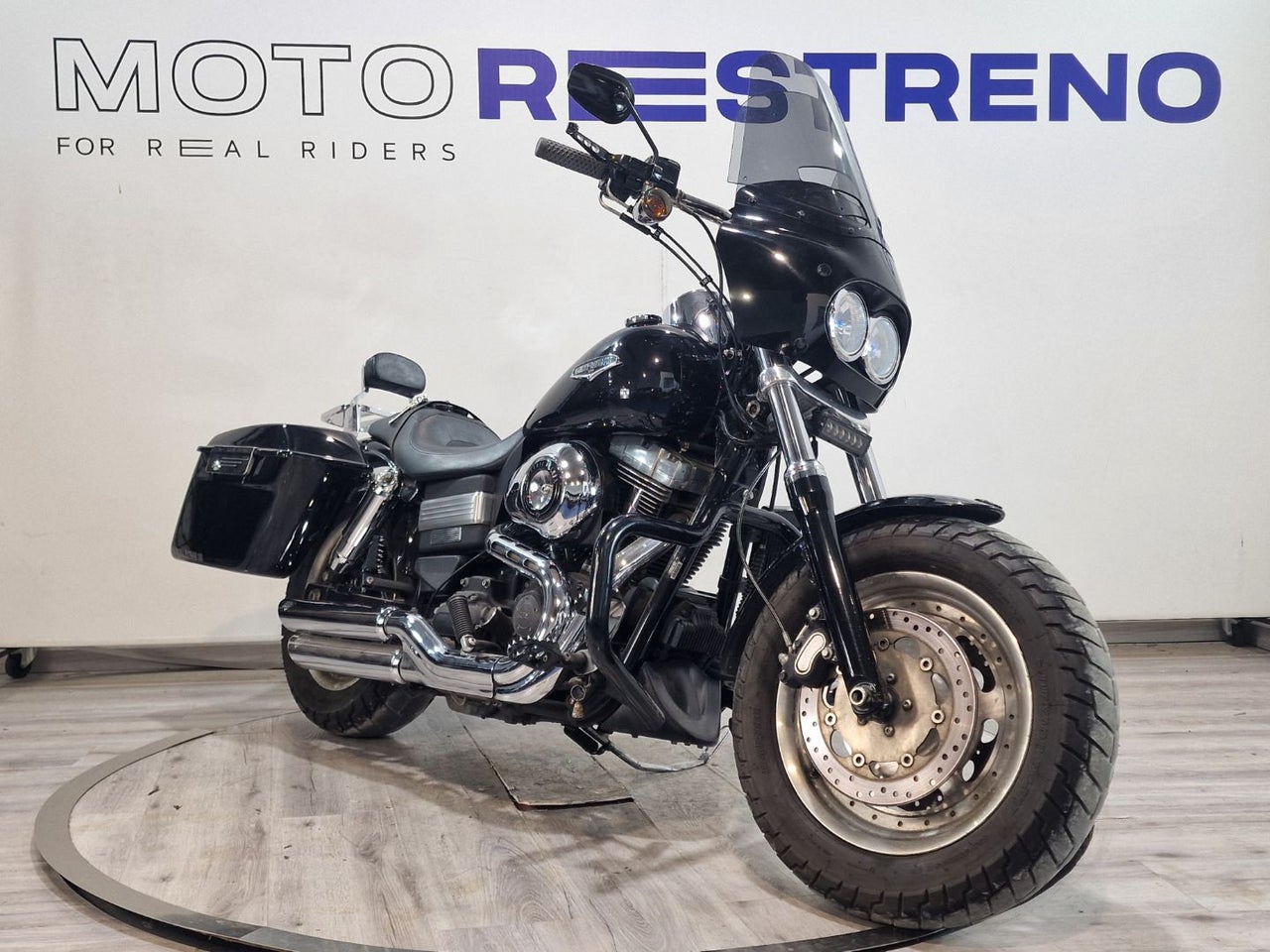 Ver moto HARLEY DAVIDSON DYNA FAT BOBVersión 2012 - 2017
