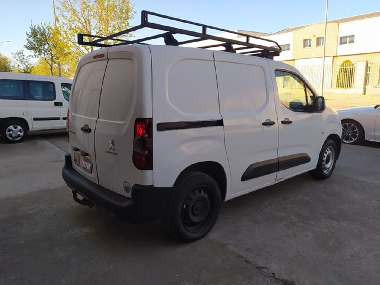 PEUGEOT Partner