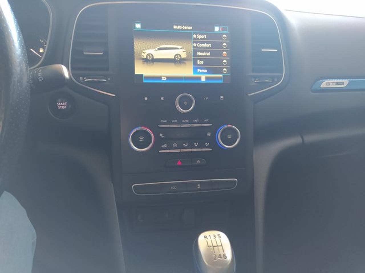RENAULT Megane