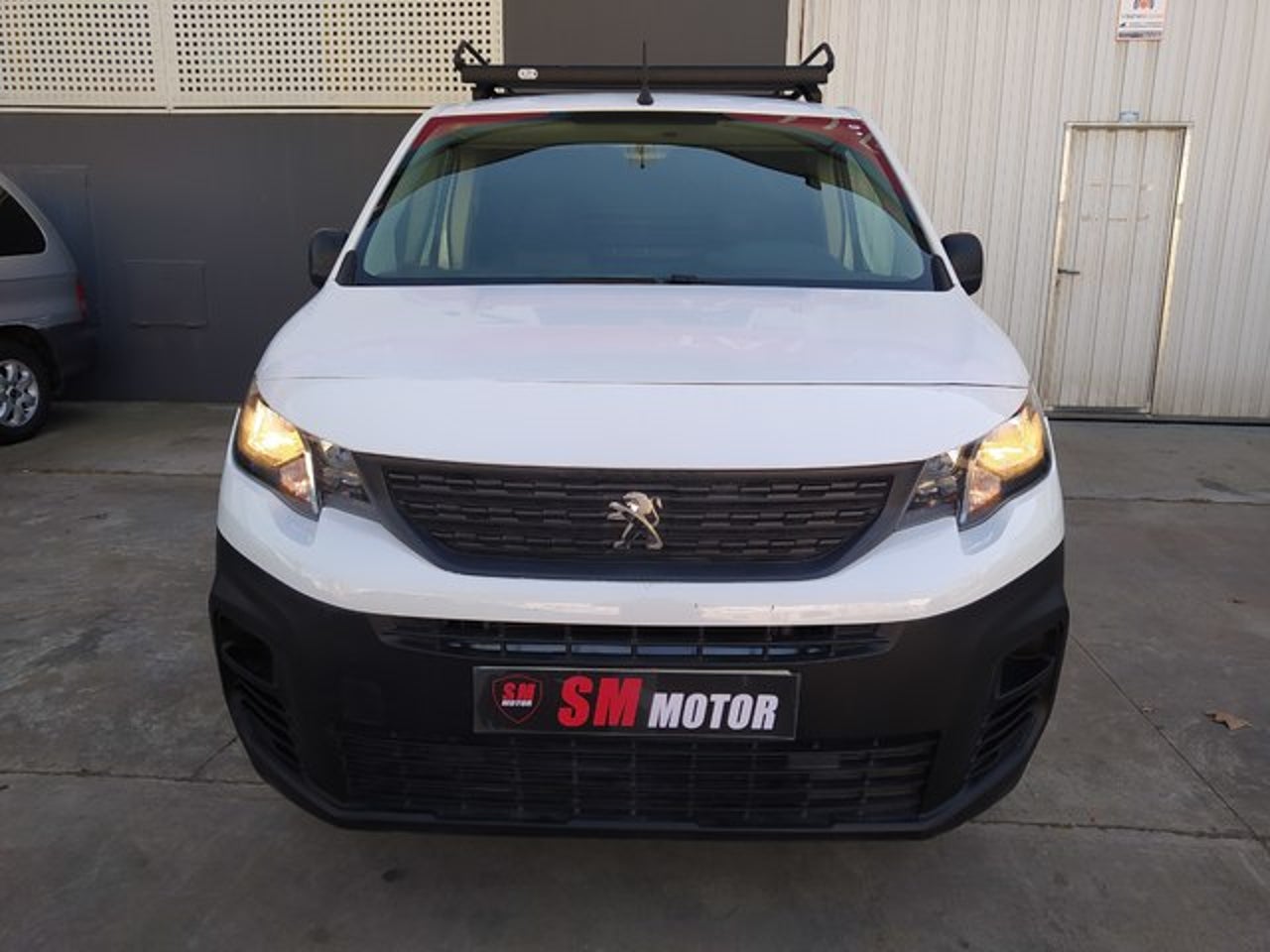 PEUGEOT Partner