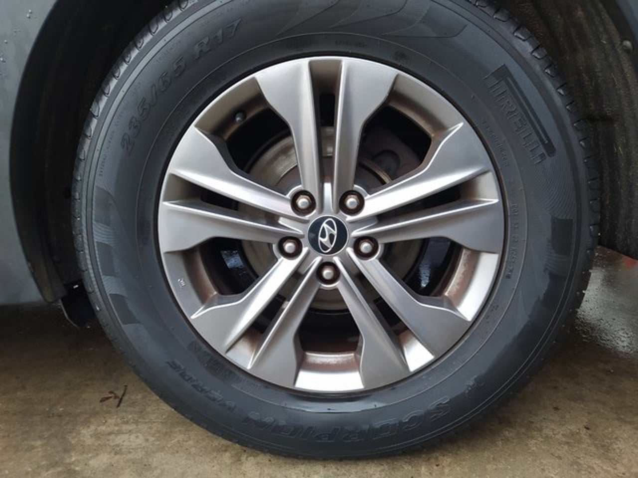 HYUNDAI Santa Fe
