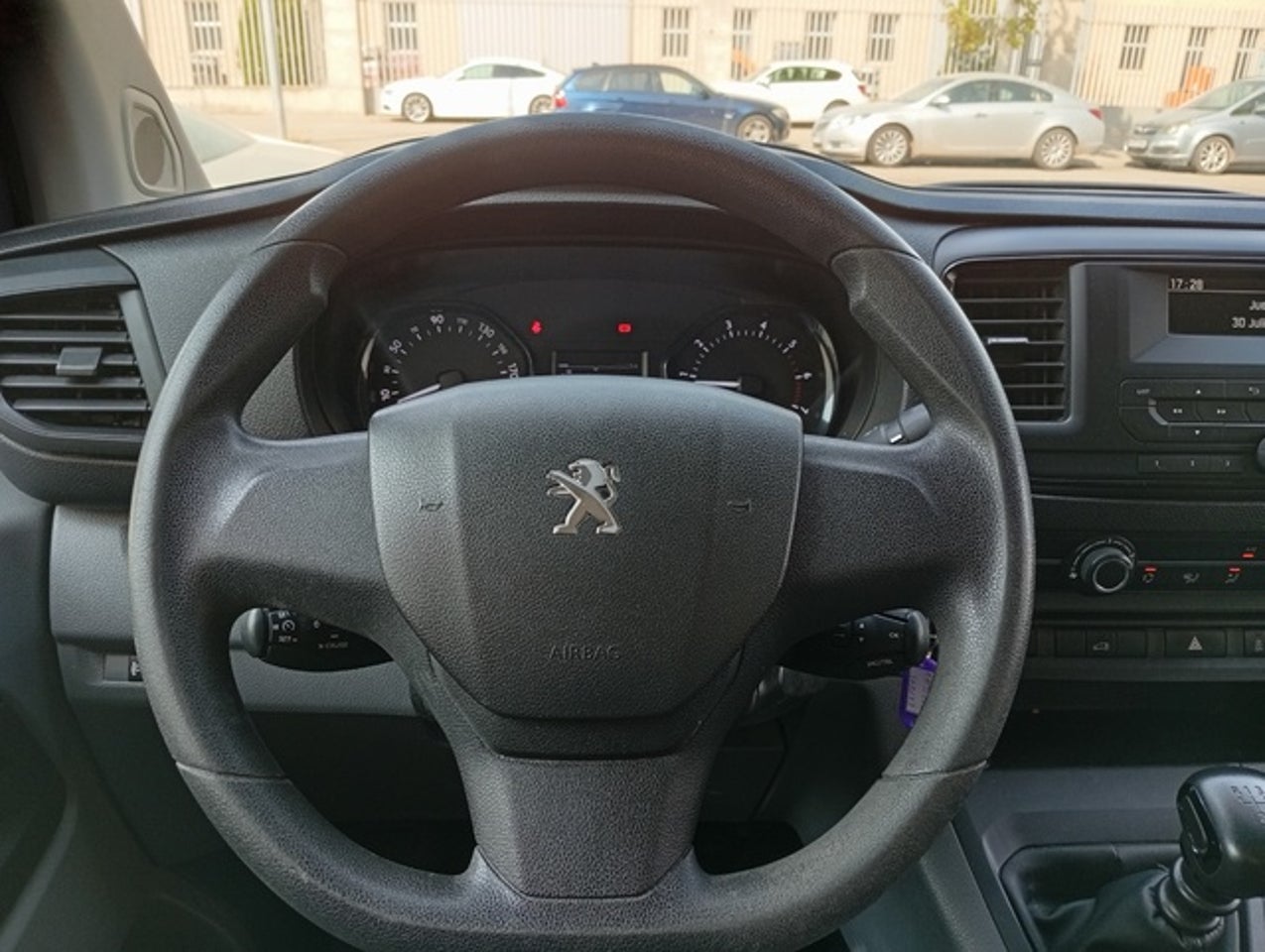 PEUGEOT Expert