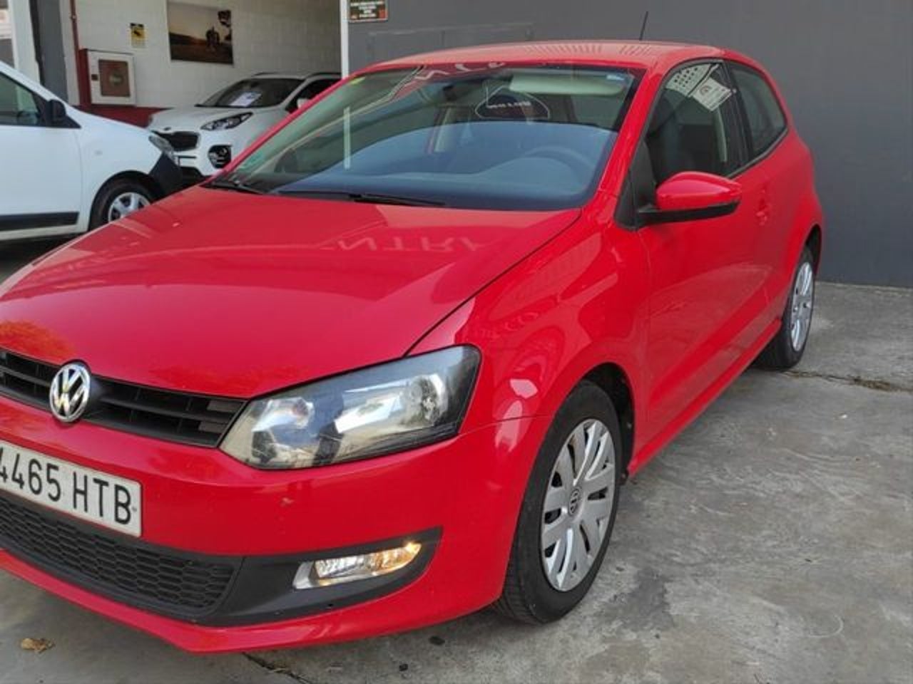 VOLKSWAGEN Polo