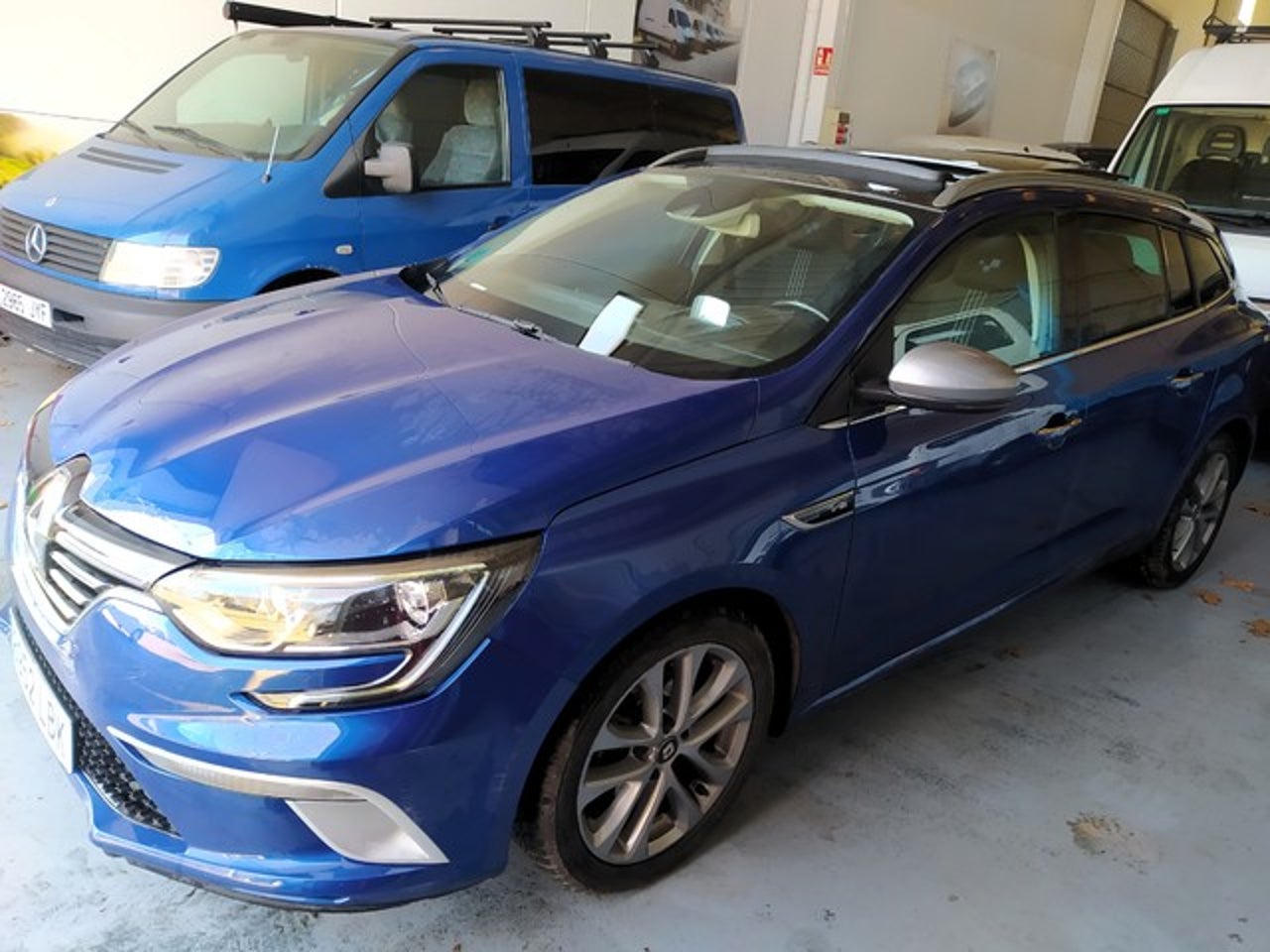 RENAULT Megane