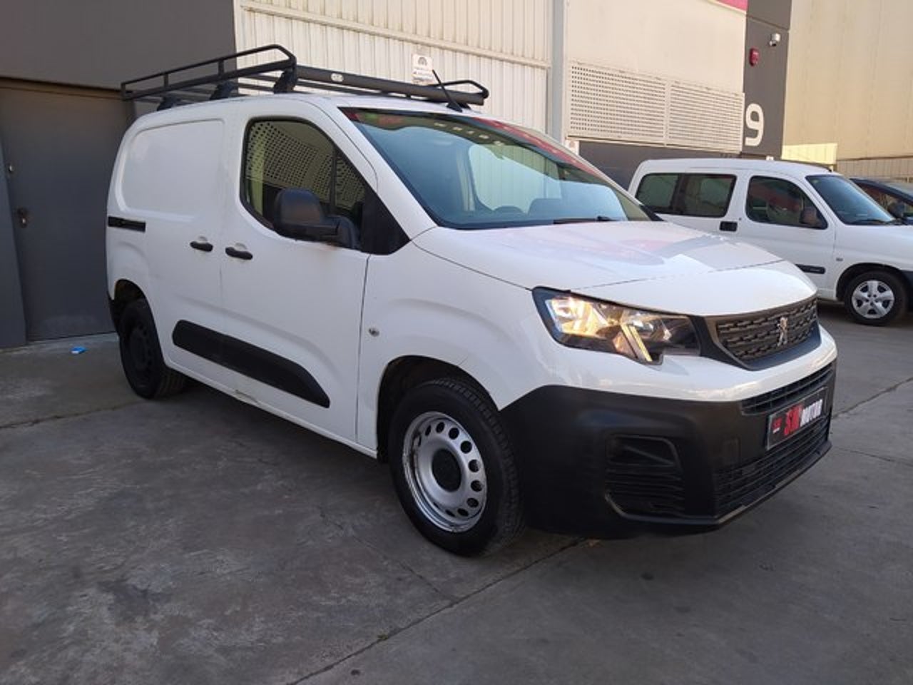 PEUGEOT Partner