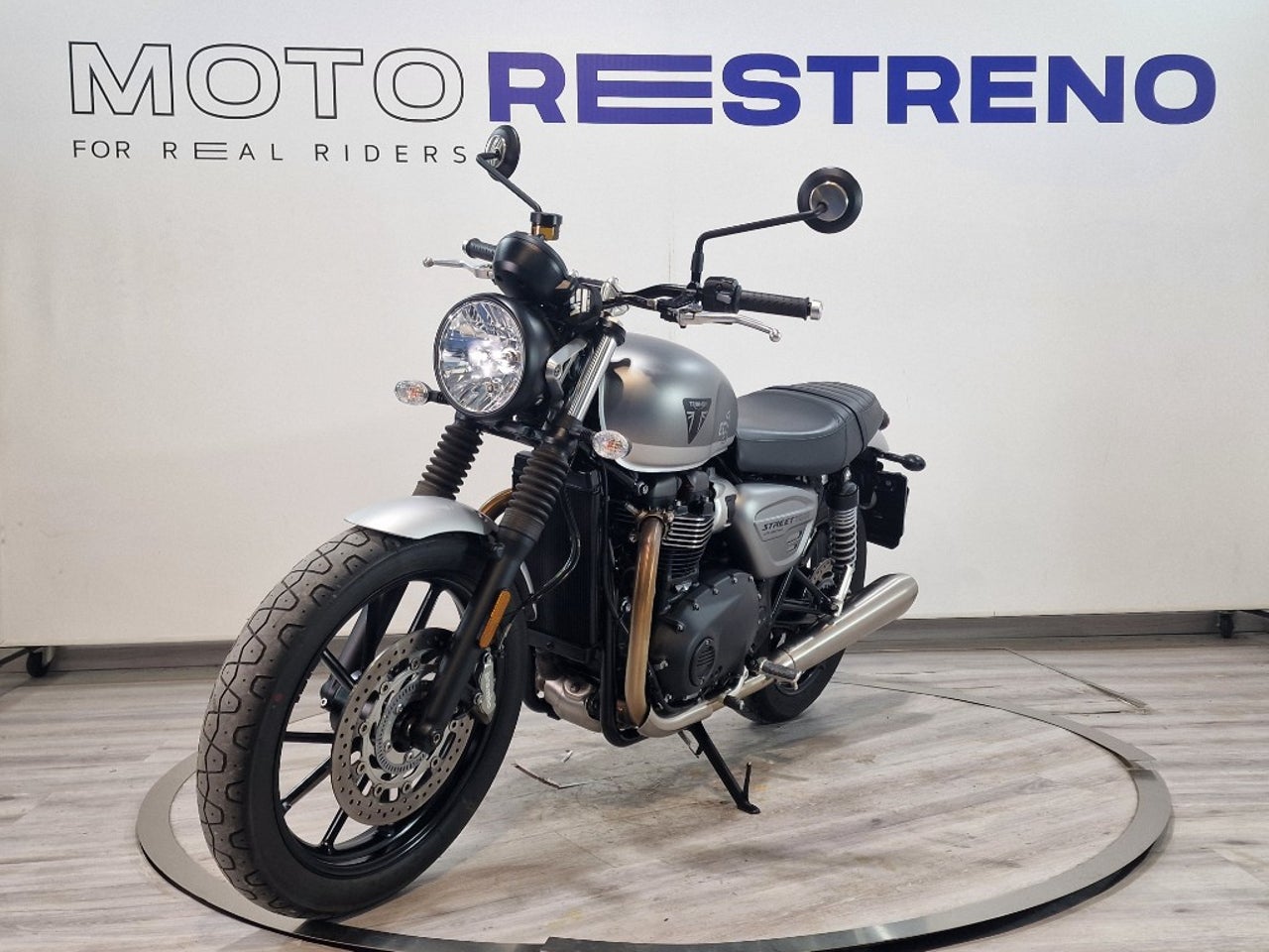 Ver moto TRIUMPH STREET TWINEC1 Edition