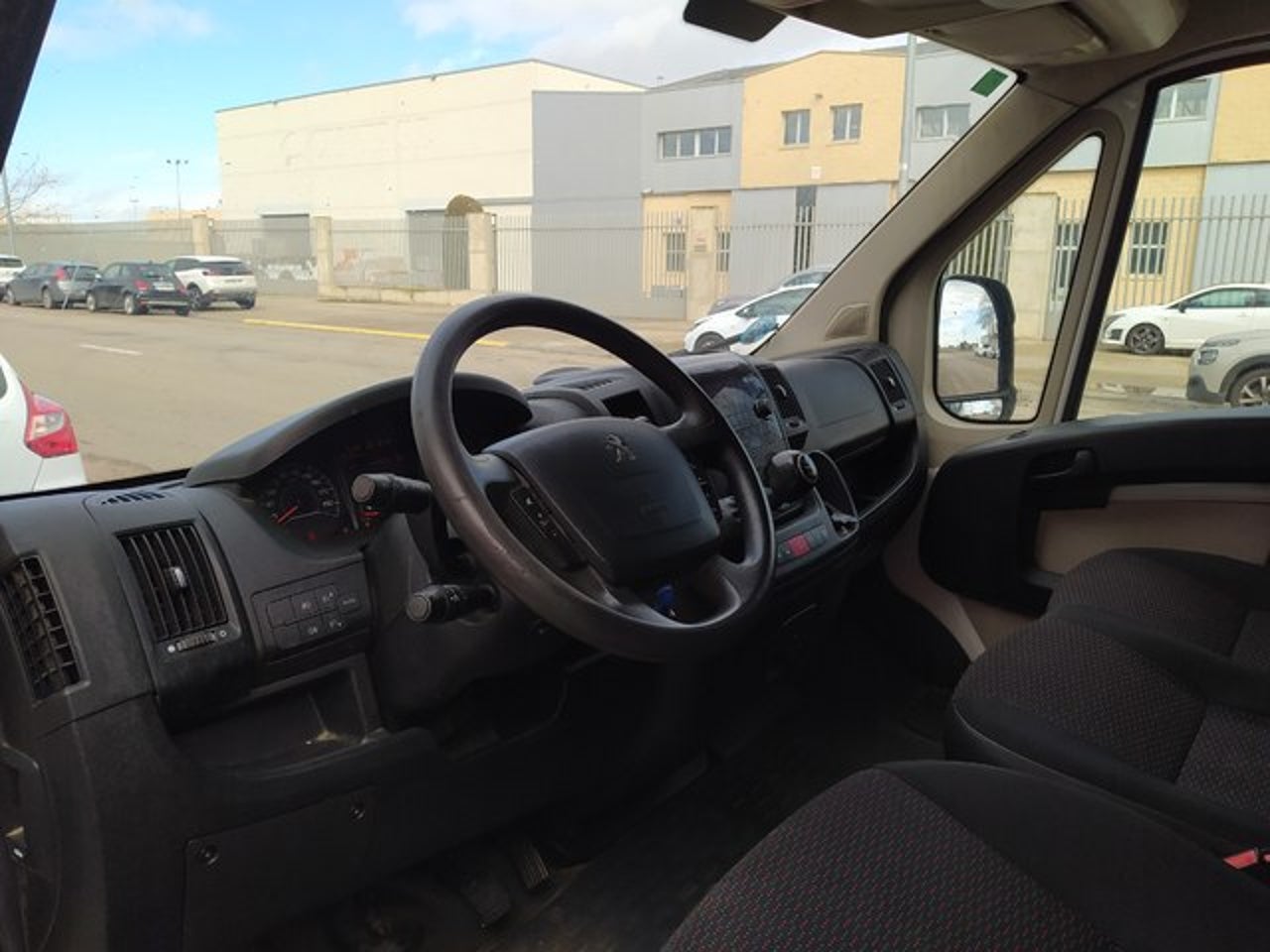 PEUGEOT Boxer