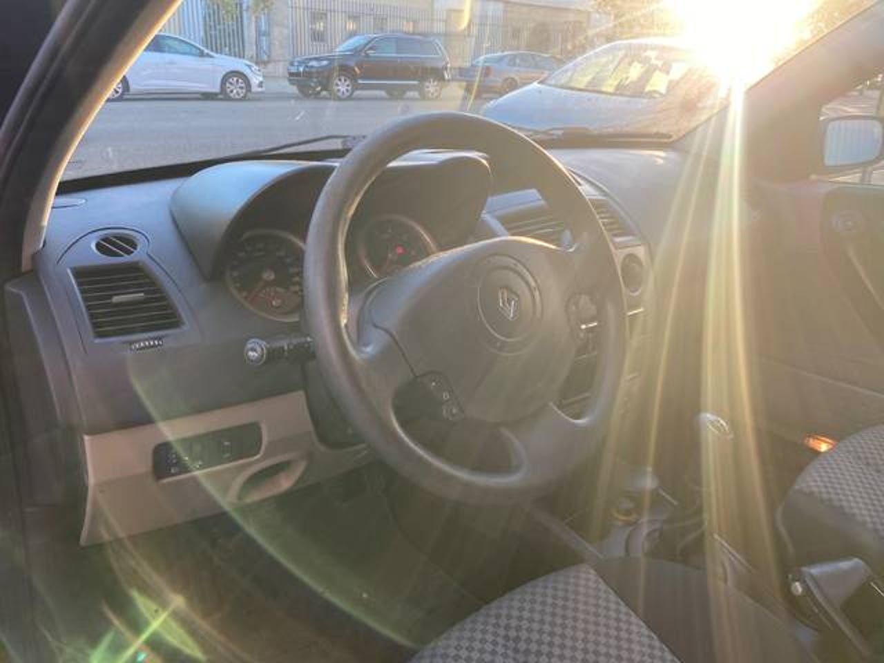 RENAULT Megane