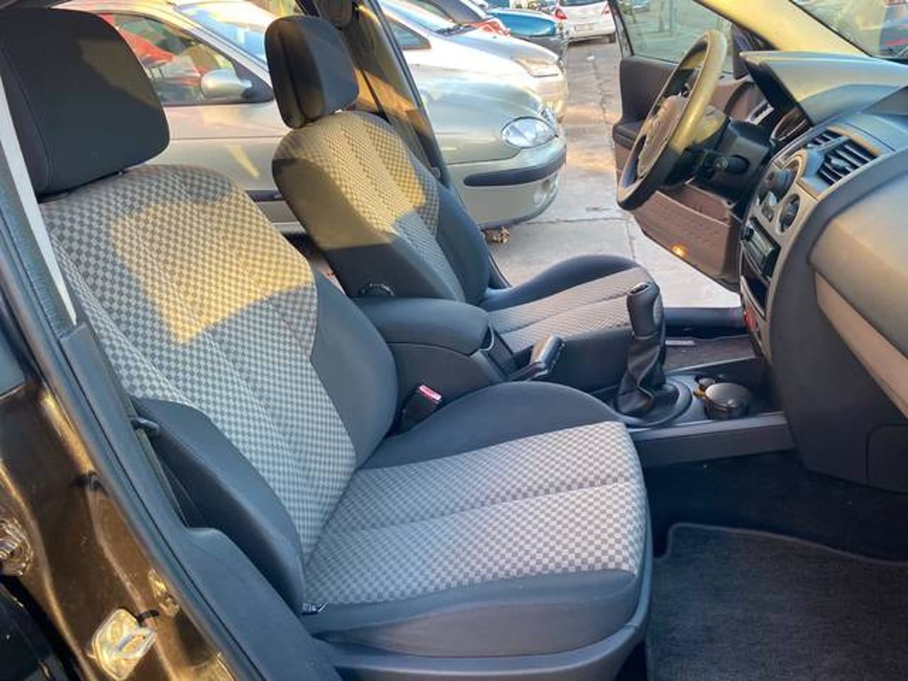 RENAULT Megane