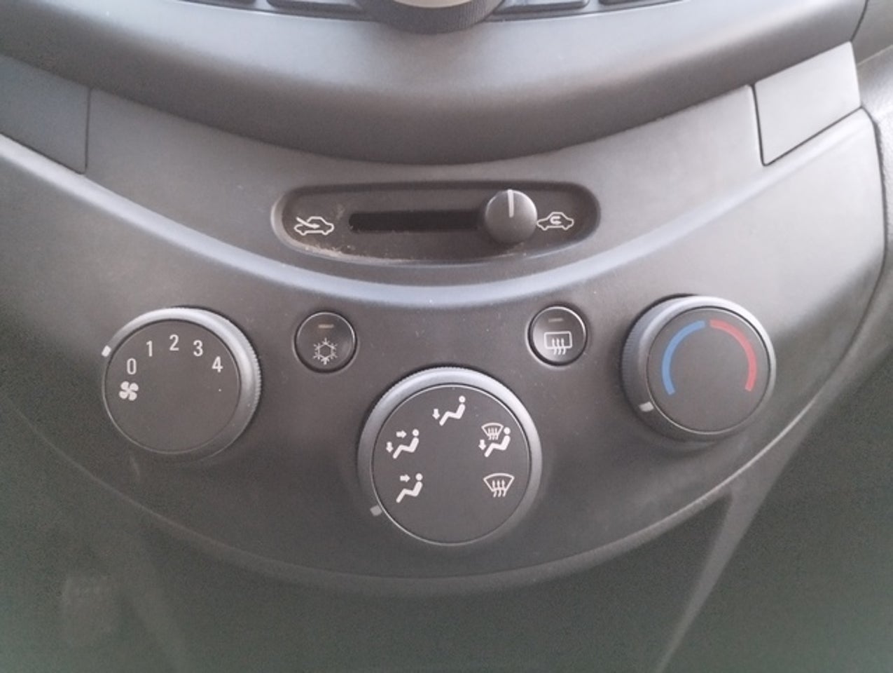 CHEVROLET Spark