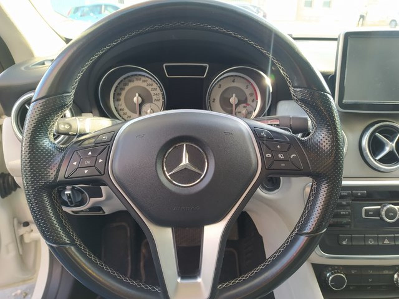 MERCEDES-BENZ Clase CLA