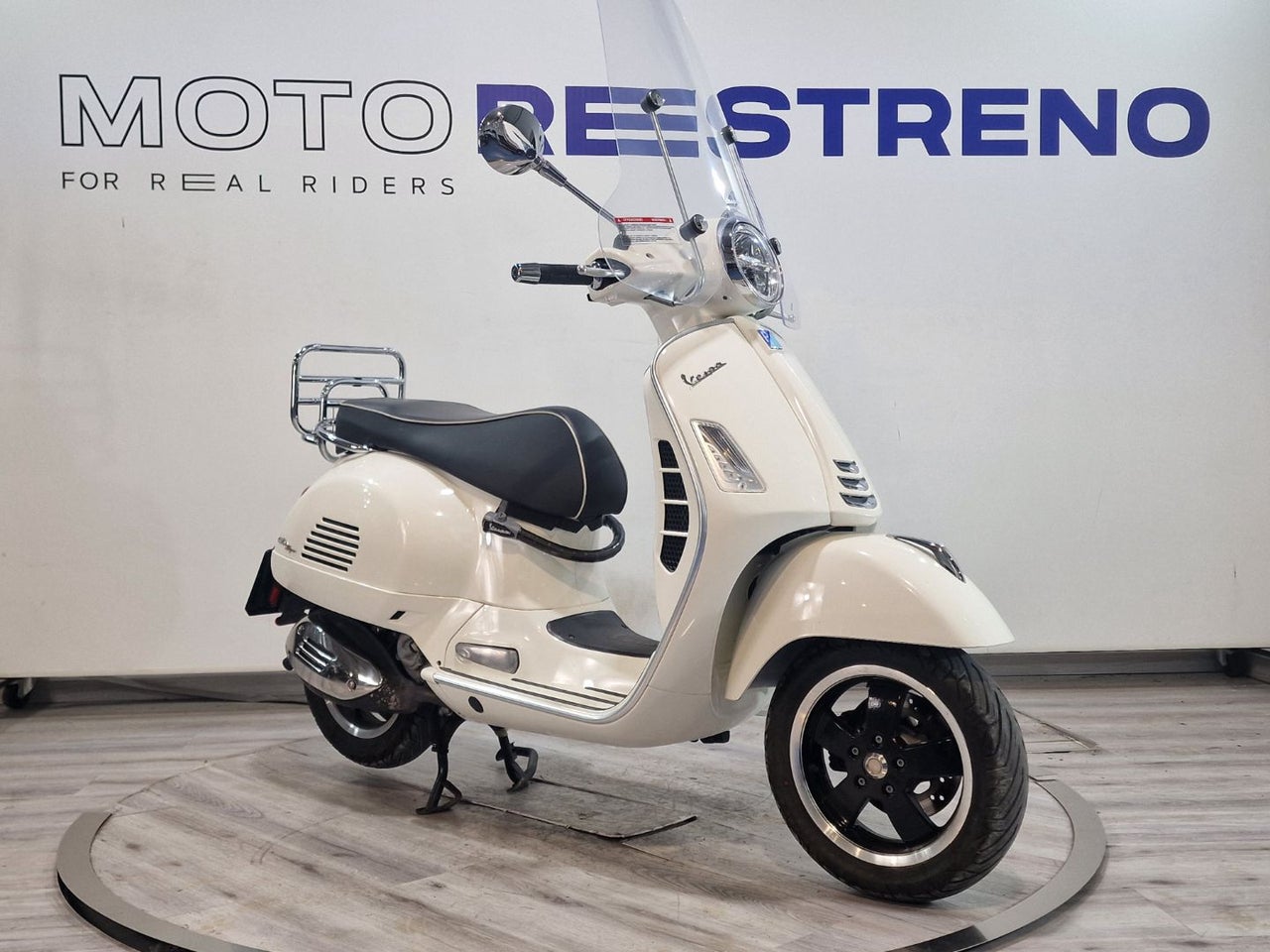 Ver moto VESPA GTS 300 IE SUPERABS ASR