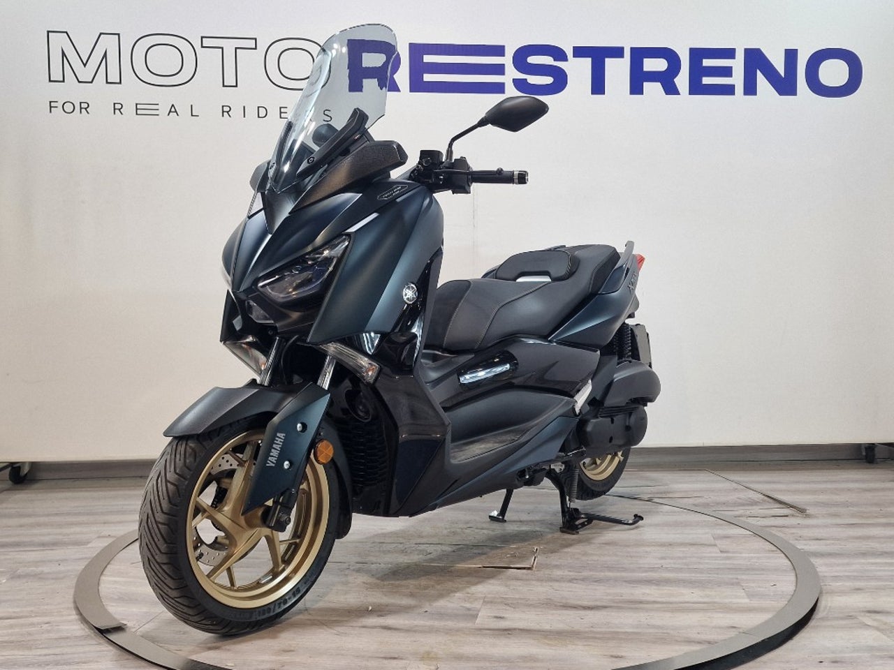 Ver moto YAMAHA XMAX 125