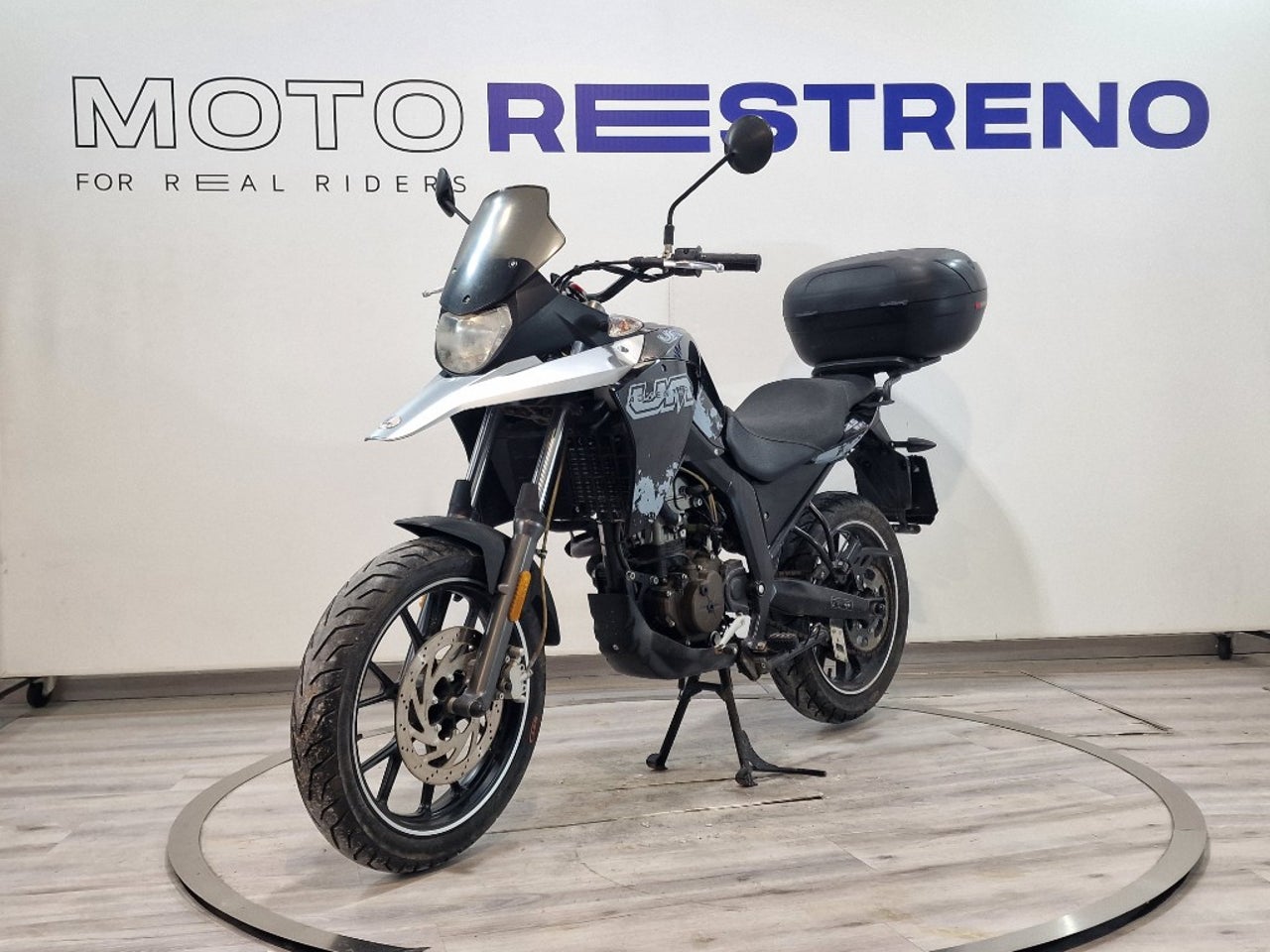 Ver moto UM DSR ADVENTURE