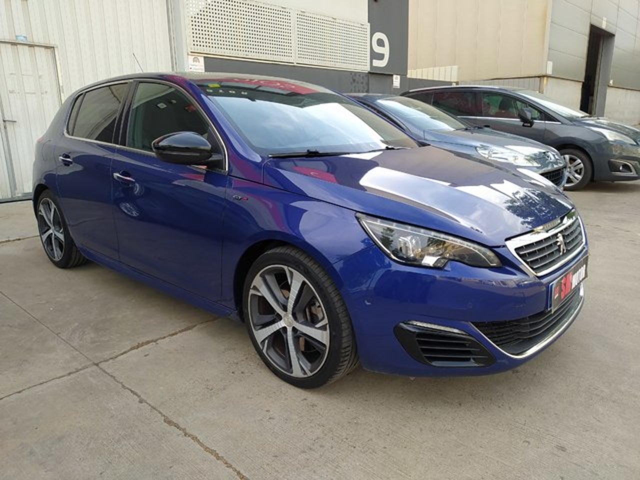 PEUGEOT 308